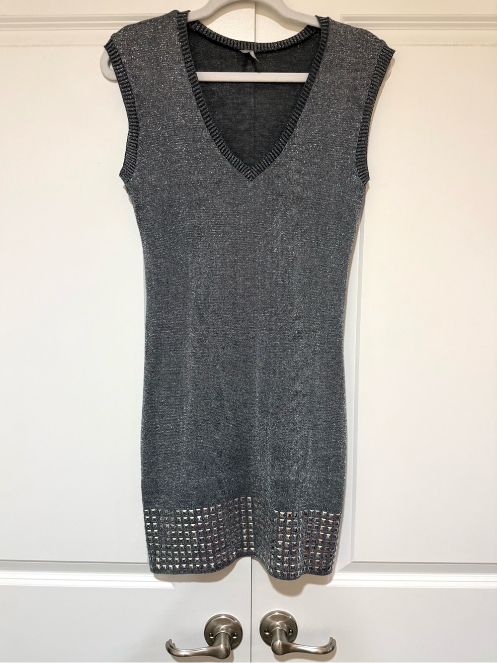 Max Rave Y2K Metallic Knit V-Neck Sleeveless Thin Dress in Silver